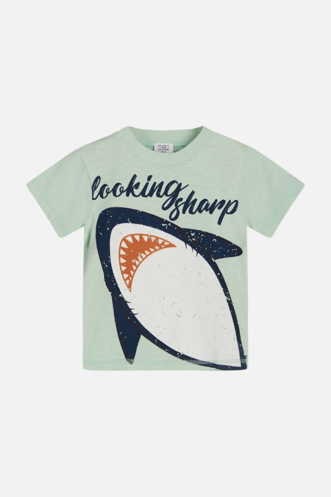 Hust&Claire groene T-shirt met haai 'looking sharp'